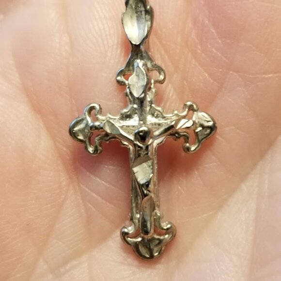 Vintage Silver 925 Cross Crucifix Pendant, Charm, Religious, Dainty - Picture 2 of 9